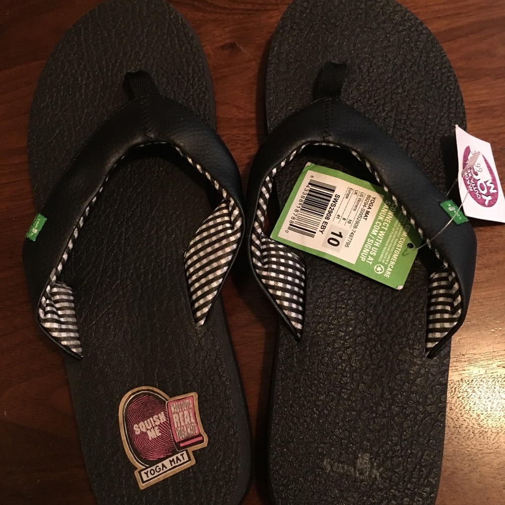Sanuk flip flops